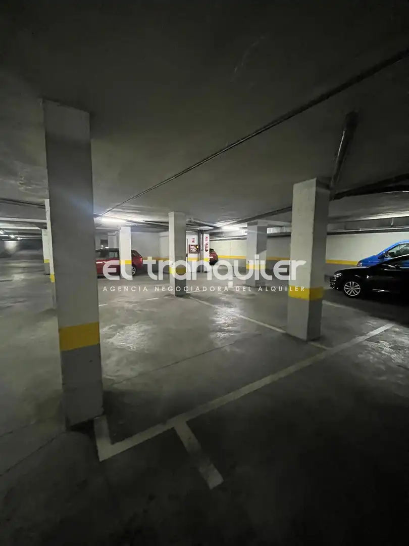Wohnung zur Miete in Calle Doctor Mariani, Berruguete