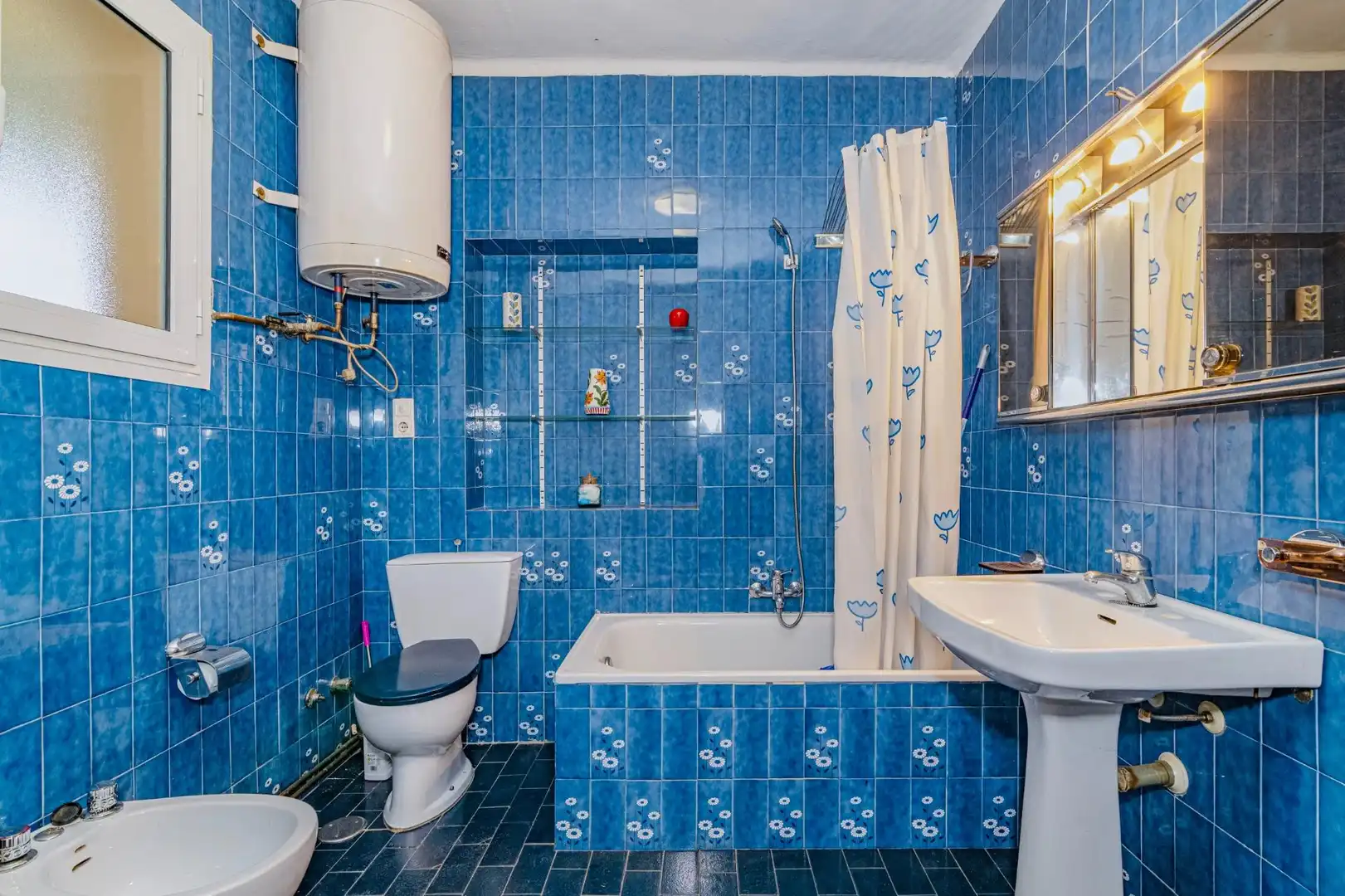 Baño de Casa o chalet en venta en Granada con Aire acondicionado, Calefacción y Jardín privado
