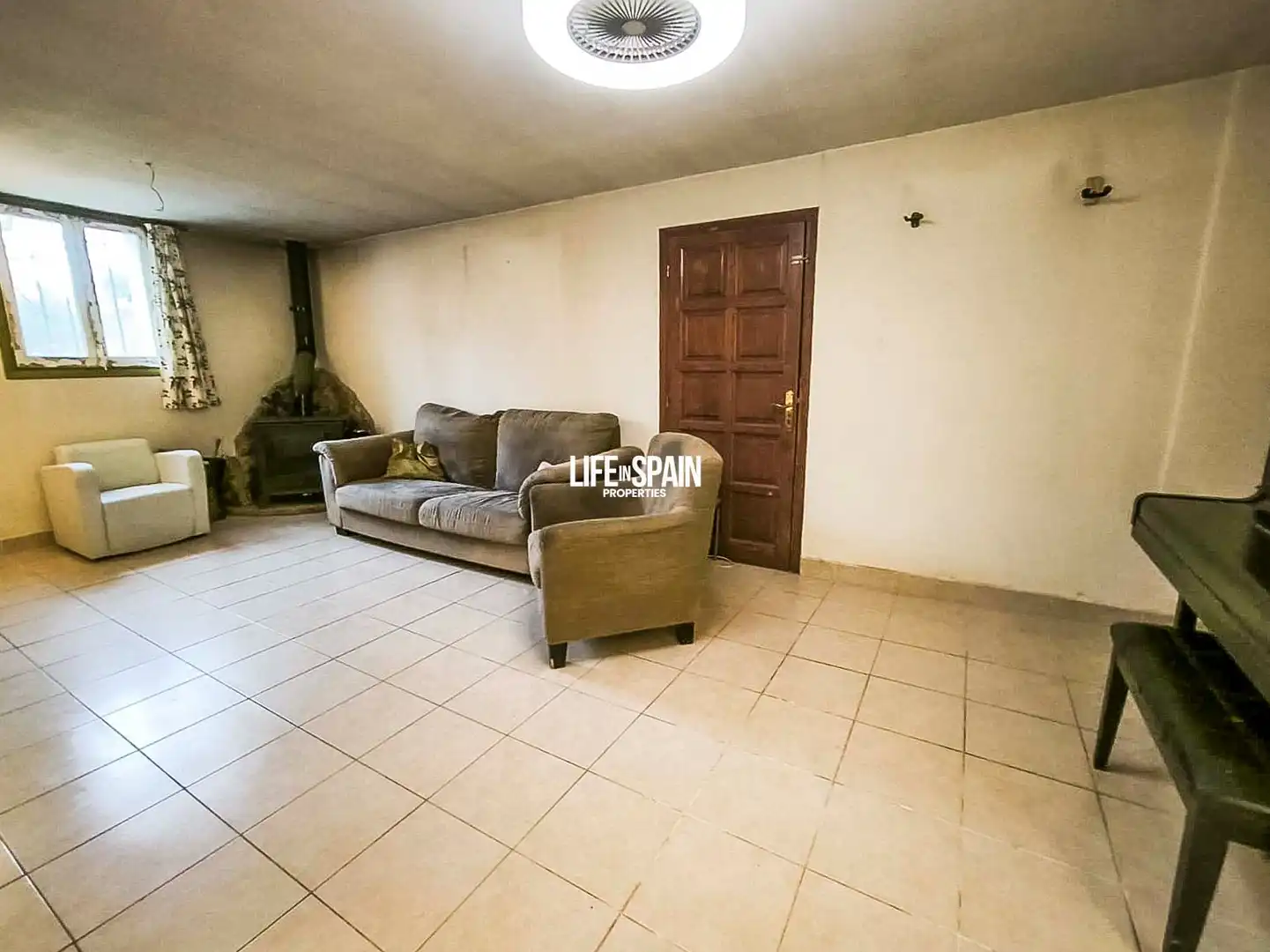 Country house zum Verkauf in Rasquera mit Klimaanlage, Privatgarten und Terrasse