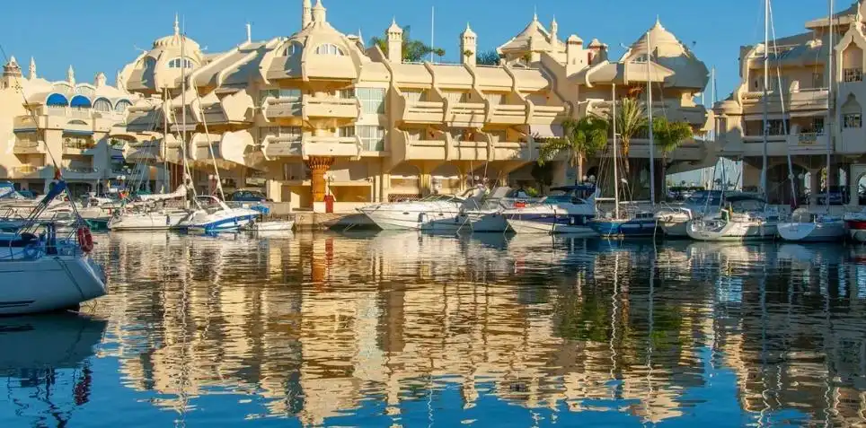 Vista exterior de Estudio en venta en Benalmádena con Aire acondicionado, Terraza y Amueblado