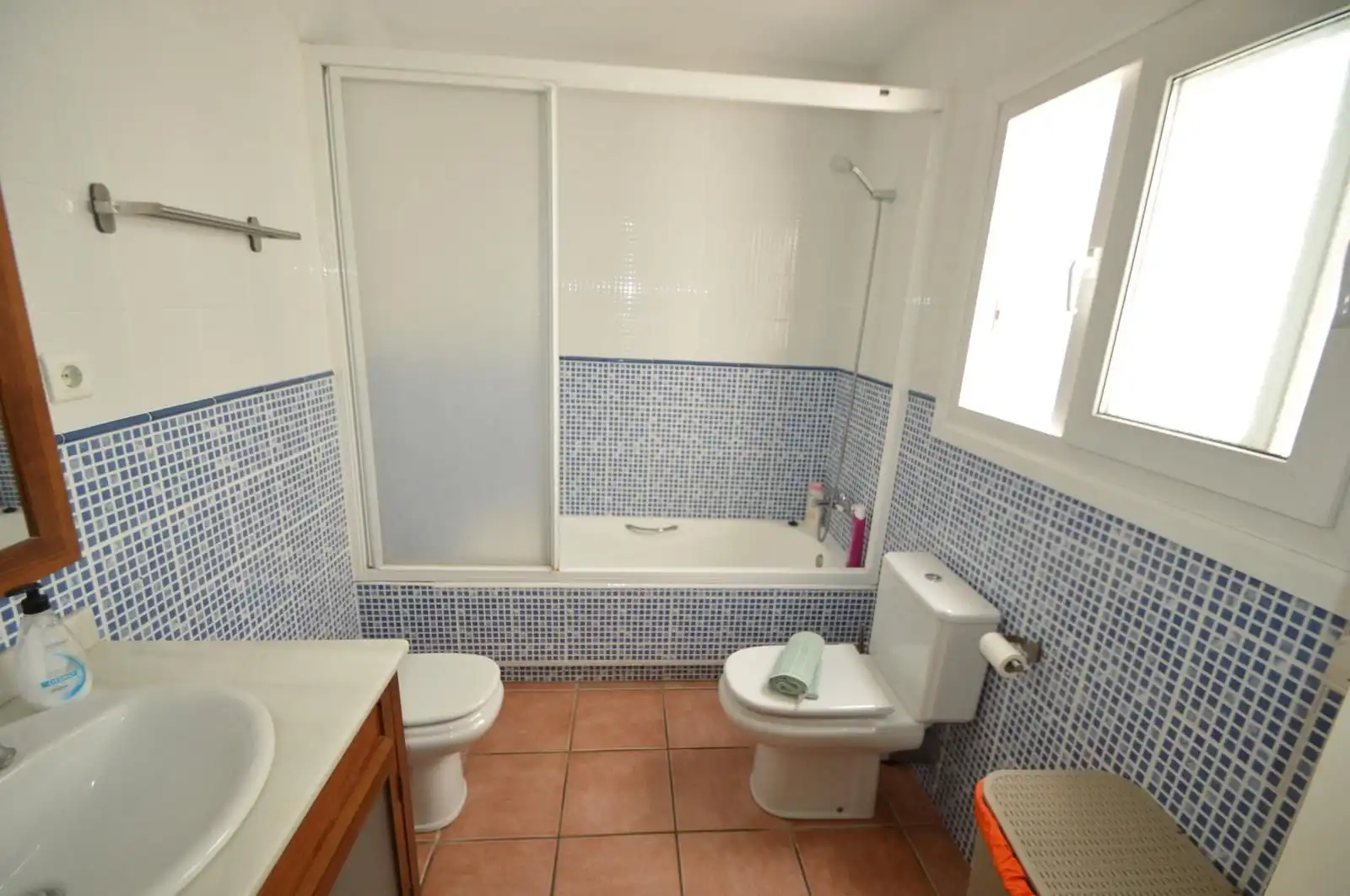 Badezimmer von Country house zum Verkauf in Vinaròs mit Klimaanlage, Heizung und Terrasse