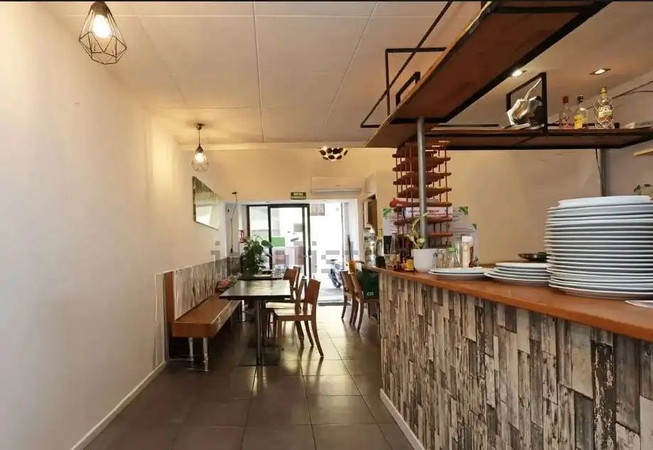 Local comercial en venta en Sants - Montjuïc, imagen 2