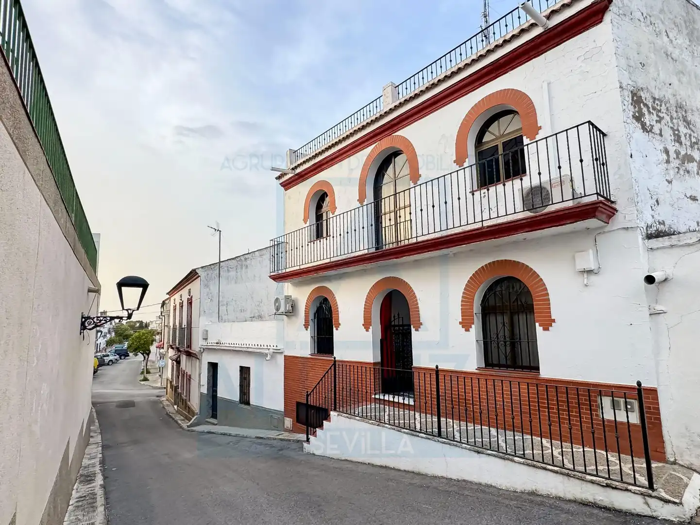 Exterior view of Houses for sale in Santiponce  with Air Conditioner, Terrace and Balcony
