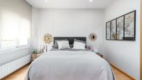 Bedroom of Flat for sale in  Barcelona Capital