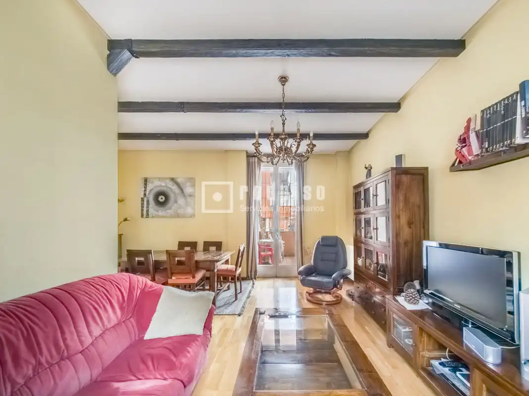 Living room of Flat for sale in Madrid  with Heating, Private garden and Parquet flooring