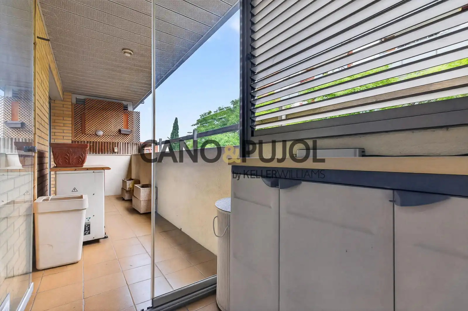 Terrassa de Pis en venda en Sant Just Desvern amb Aire condicionat, Calefacció i Terrassa