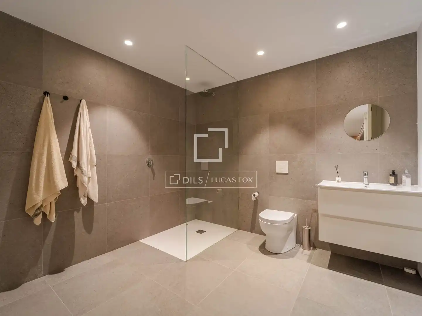 Bathroom of Houses for sale in Godella  with Air Conditioner, Heating and Private garden