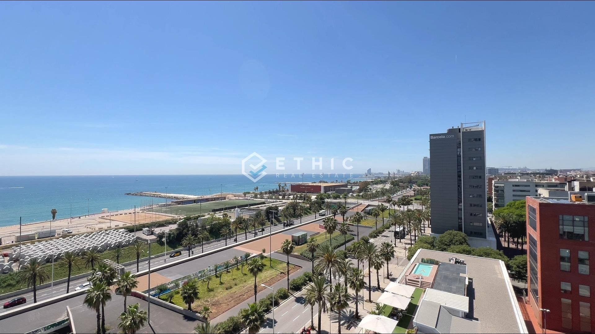 Exterior view of Flat for sale in  Barcelona Capital  with Air Conditioner, Heating and Terrace