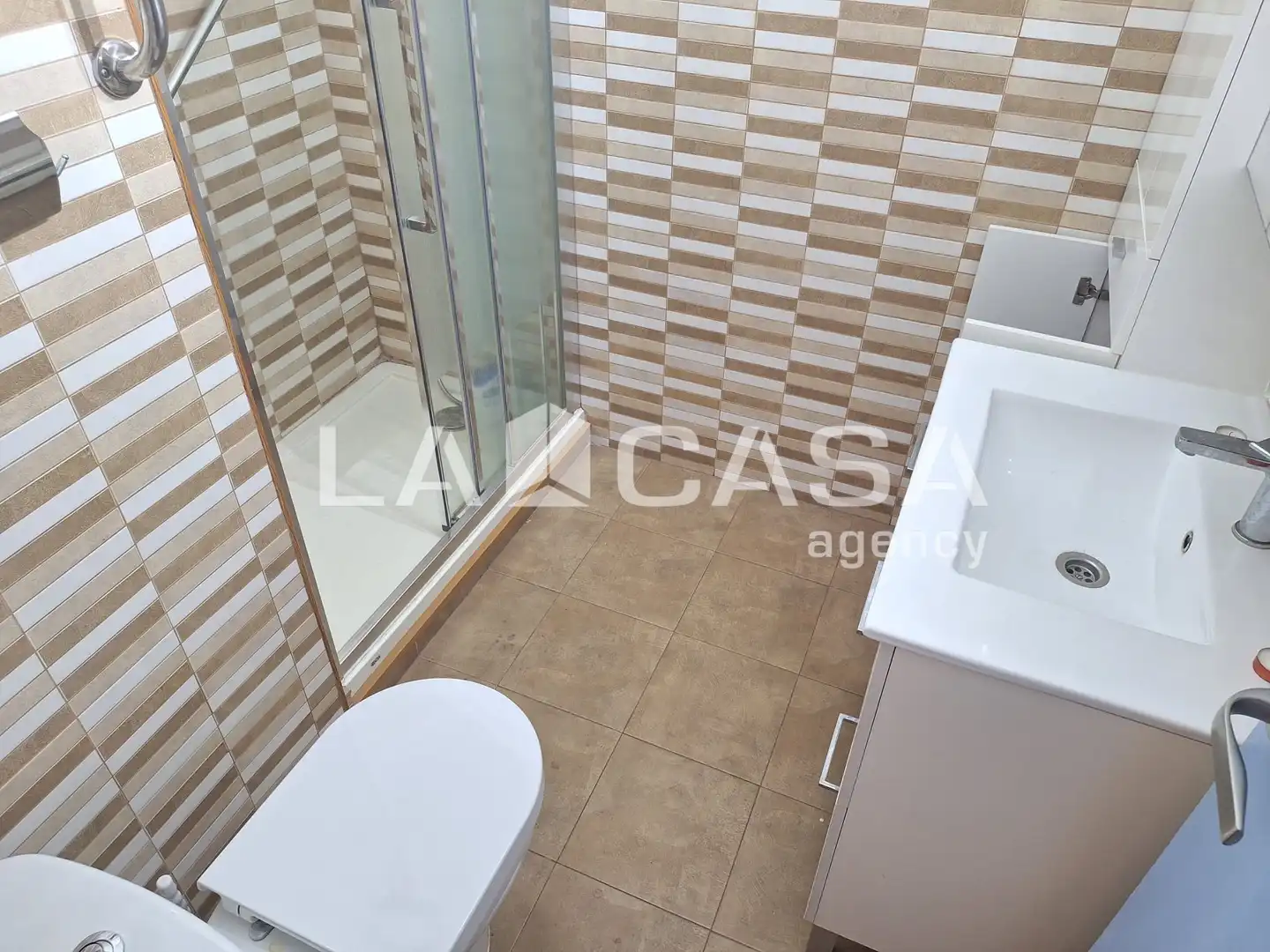 Bathroom of Attic for sale in Santa Coloma de Gramenet  with Balcony