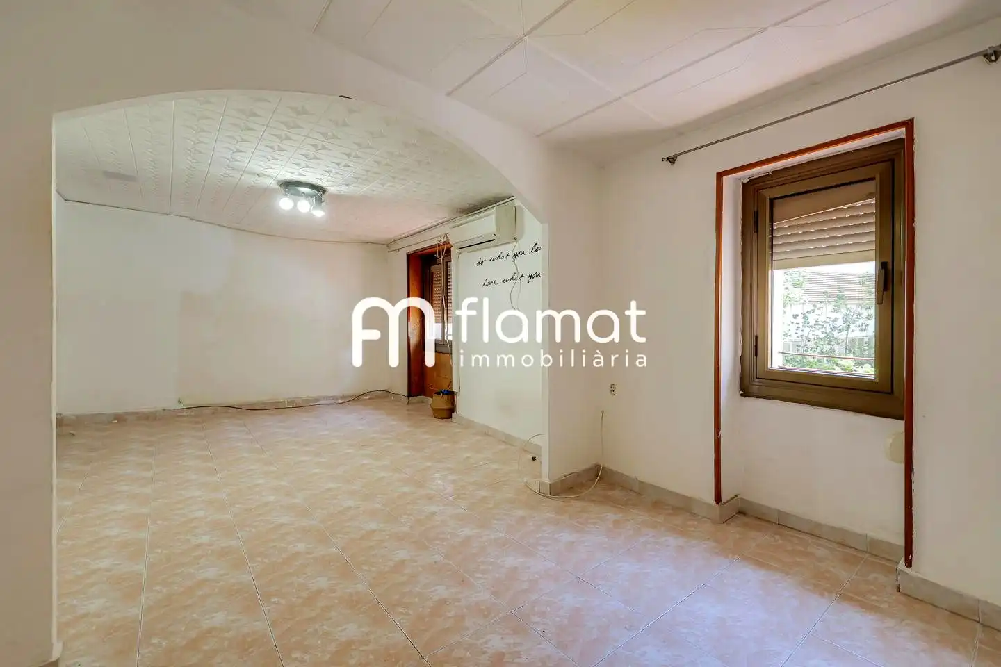 Country house zum Verkauf in Santa Coloma de Gramenet mit Privatgarten und Terrasse