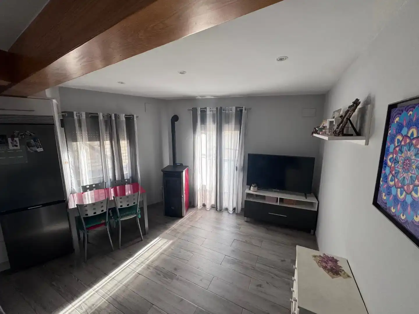 Sala d'estar de Pis en venda en Garganta la Olla amb Traster, Moblat i Balcó
