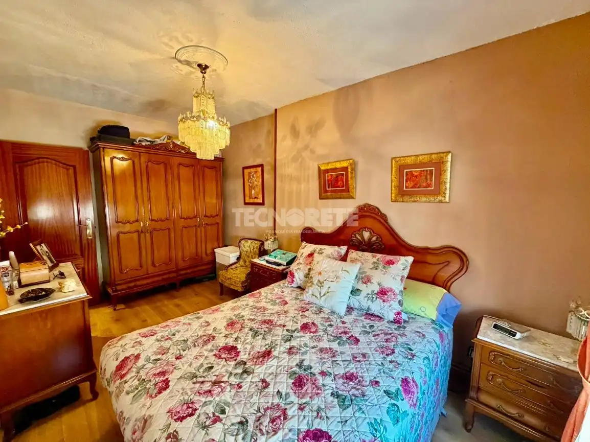 Bedroom of Flat for sale in Madrid