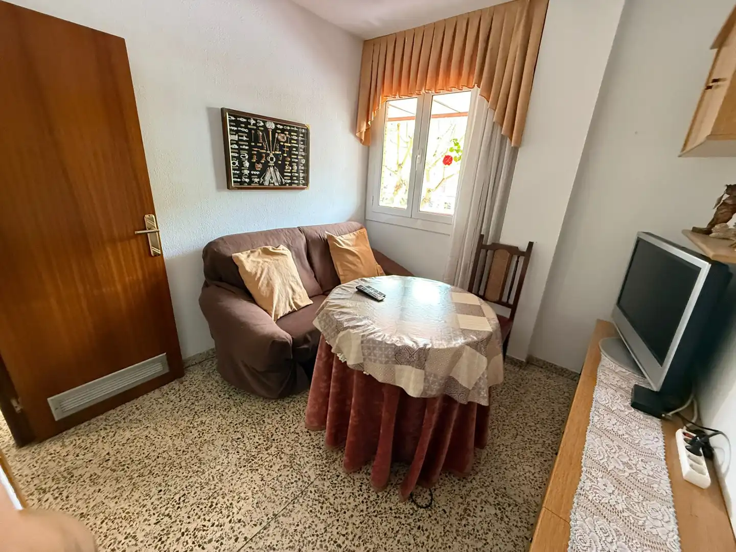 Sala d'estar de Pis en venda en Cornellà de Llobregat amb Balcó