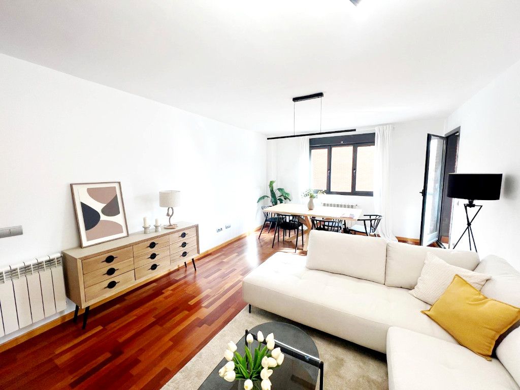 Sala d'estar de Pis en venda en Yebes amb Calefacció, Terrassa i Traster