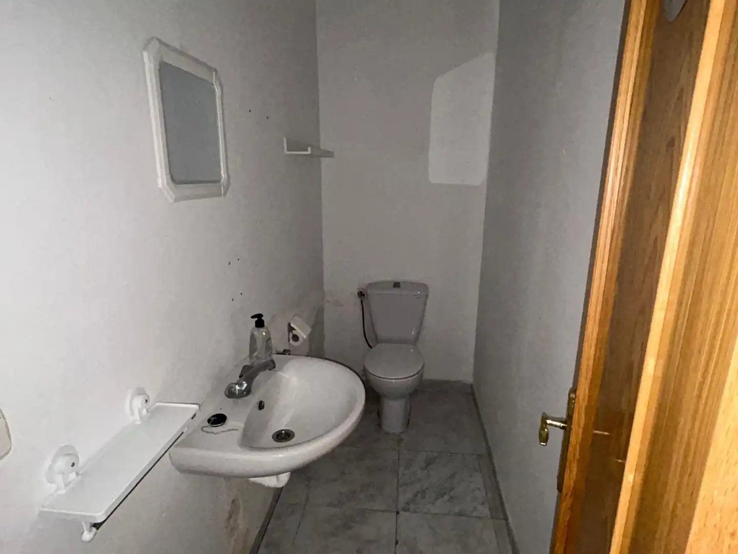 Badezimmer von Geschaftsraum zum Verkauf in Jerez de la Frontera