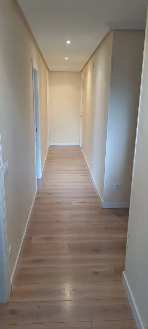 Pis en venda en Oviedo  amb Calefacció, Parquet i Traster