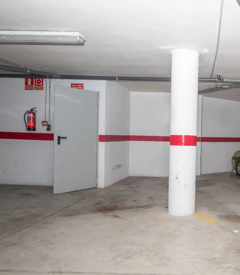 Parking with lift for sale in Maestrio García Navarro, imagen 4