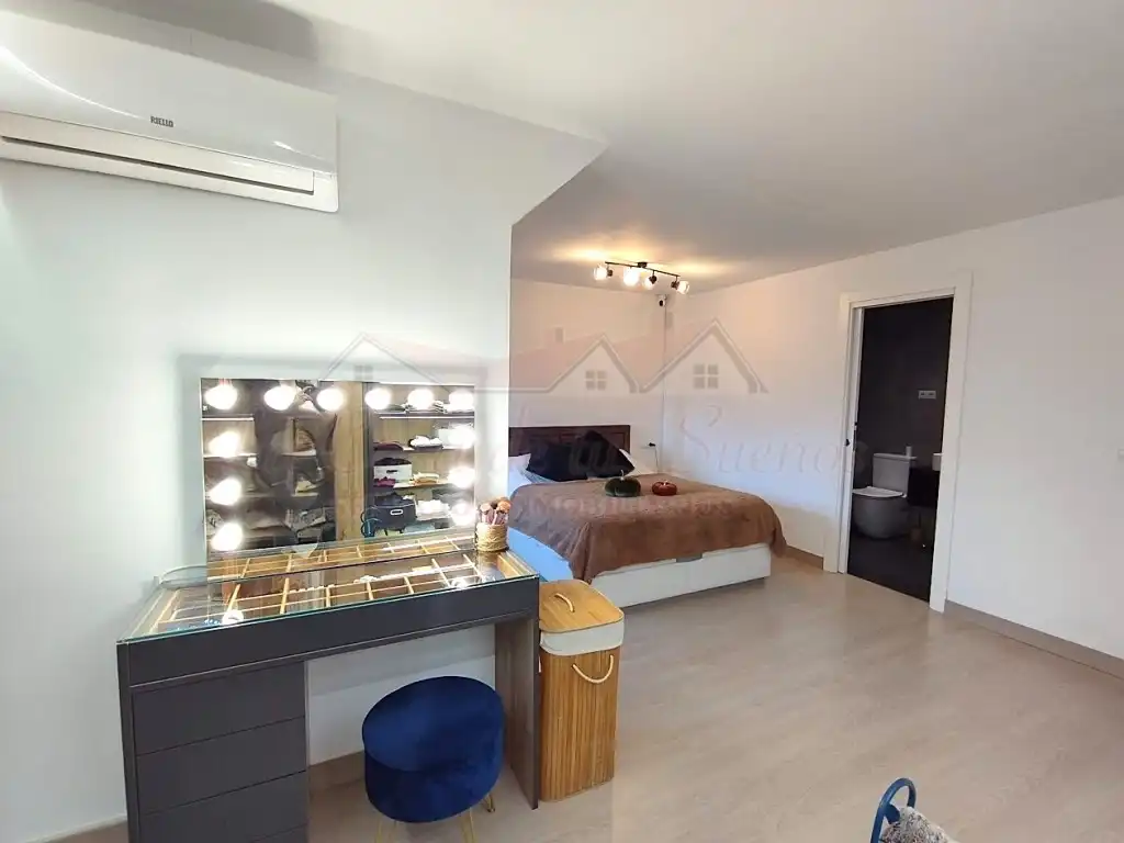 Schlafzimmer von Dachboden zum Verkauf in Elda