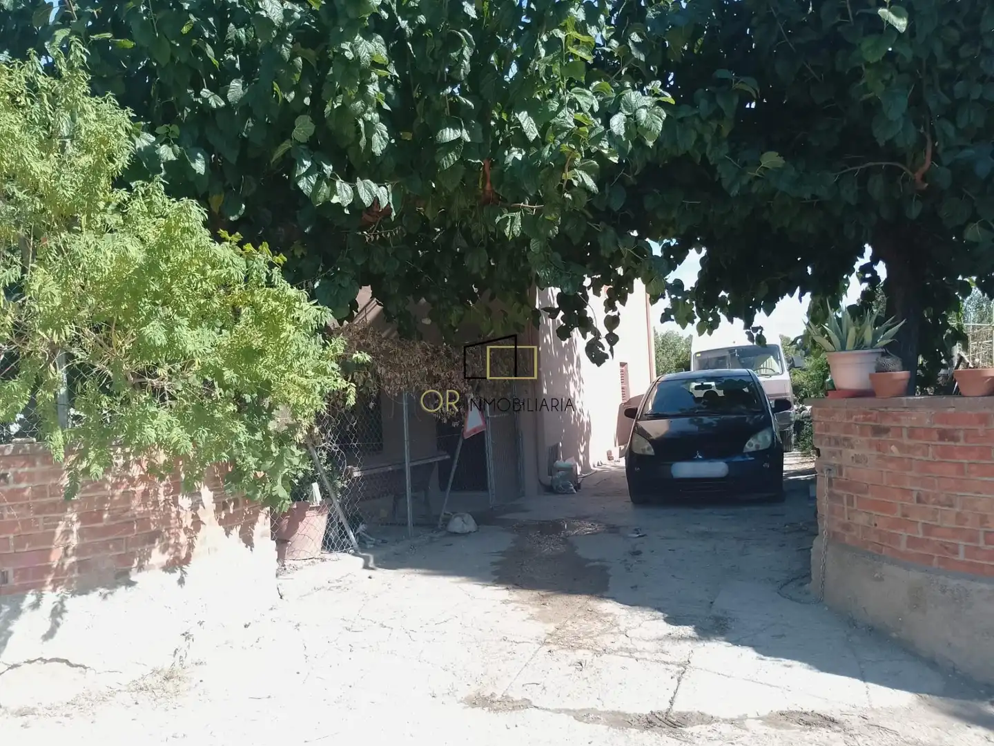 Houses for sale in Mediona  with Private garden and Storage room