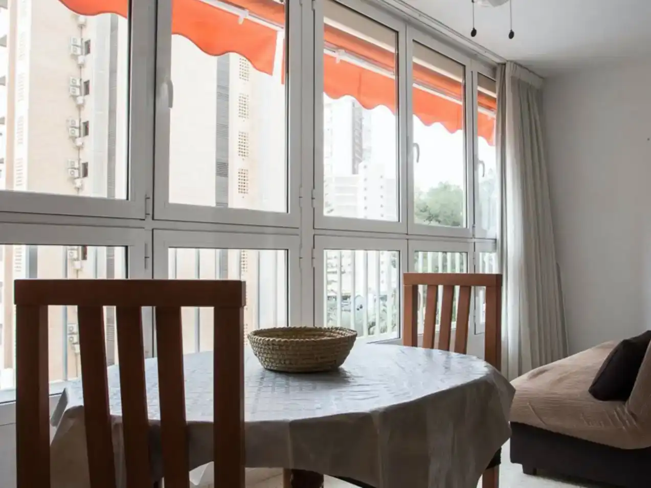Terrasse von Wohnung zur Miete in Benidorm mit Klimaanlage, Schwimmbad und Balkon
