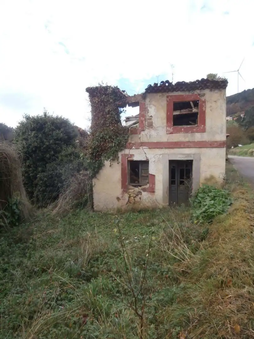Houses for sale in Las Regueras    with Terrace