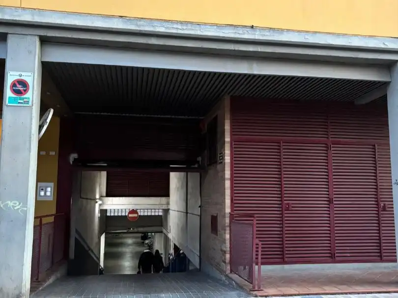 Vista exterior de Garatge de lloguer en Sabadell