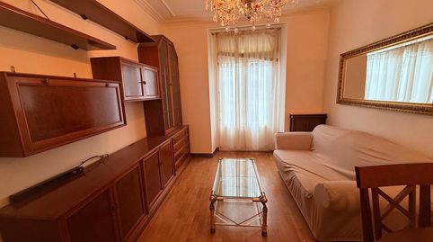 Foto 4 de Piso de alquiler en Salesas - Foncalada - Campoamor, Oviedo
