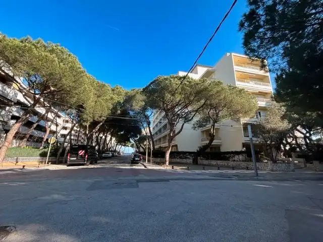 Vista exterior de Apartamento de alquiler en Castell d'Aro, Platja d'Aro i s'Agaró con Terraza, Amueblado y Lavadora