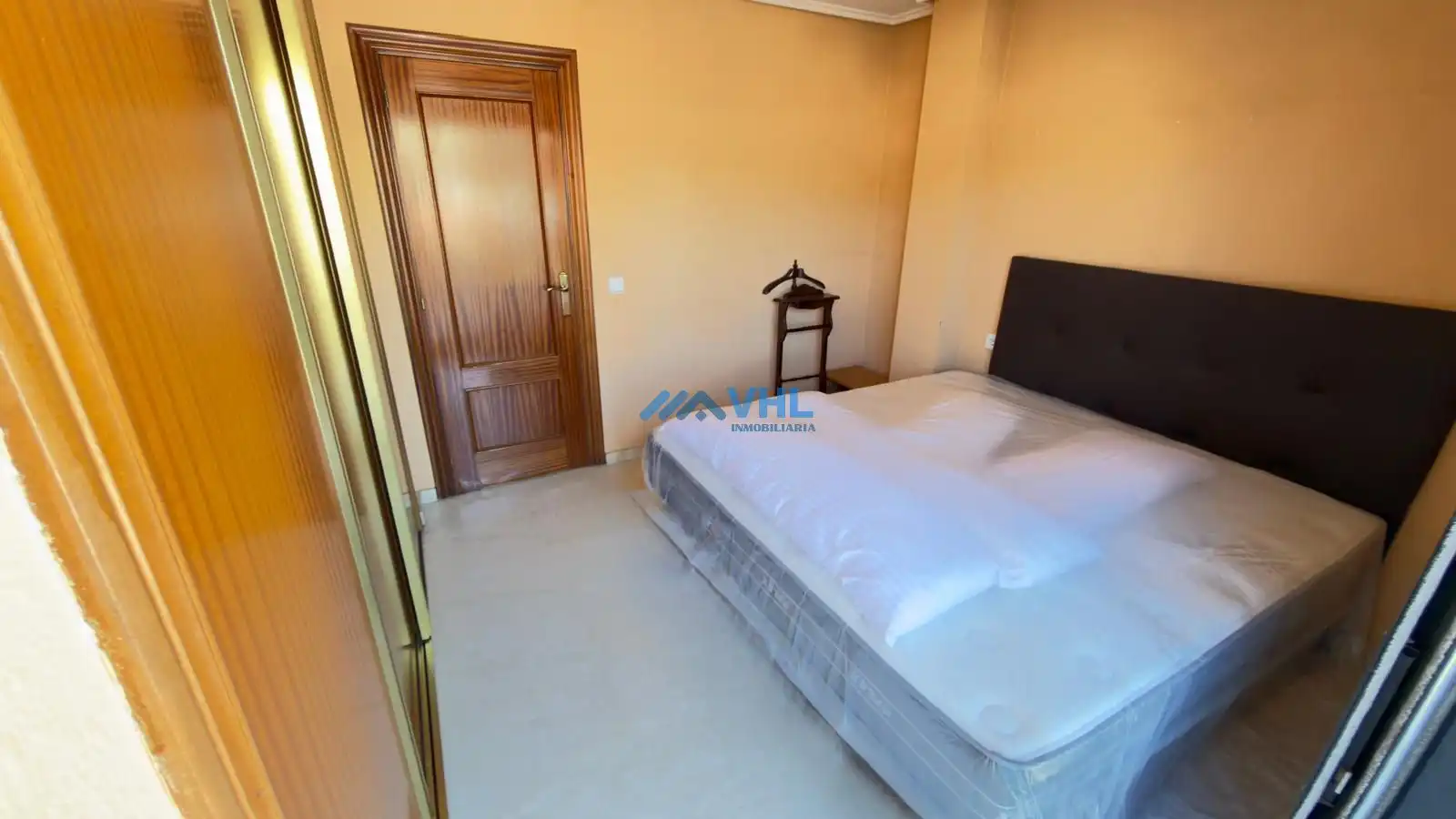 Bedroom of Apartments for sale in Castro-Urdiales  with Heating, Private garden and Furnished