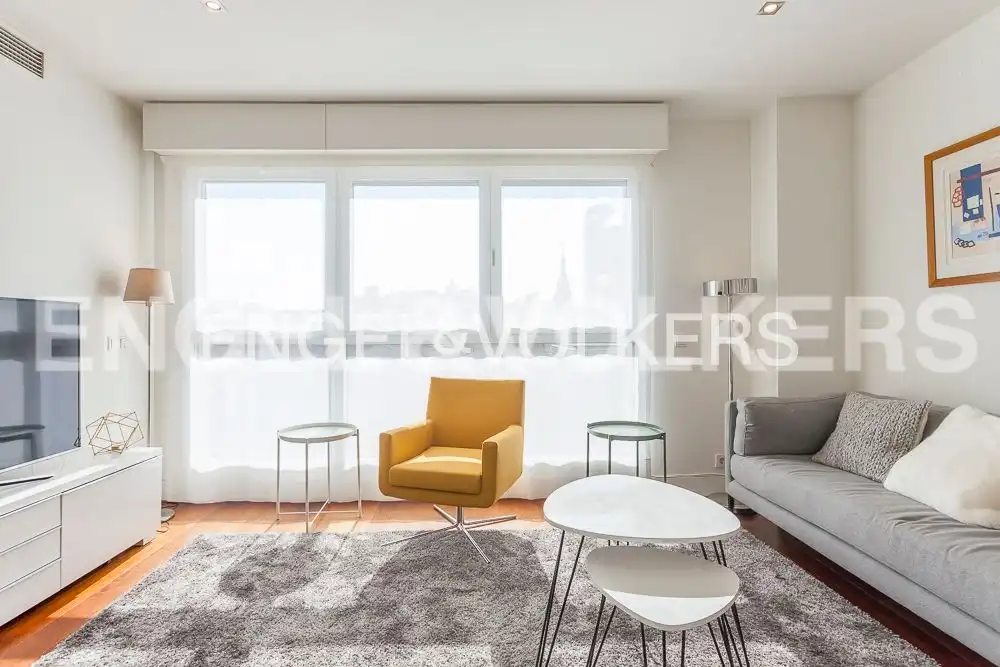 Living room of Attic for rent in Madrid  with Air Conditioner, Heating and Furnished