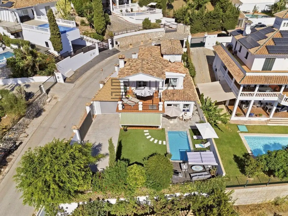 Detached house with pool for sale in Cerros del Aguila, imagen 7