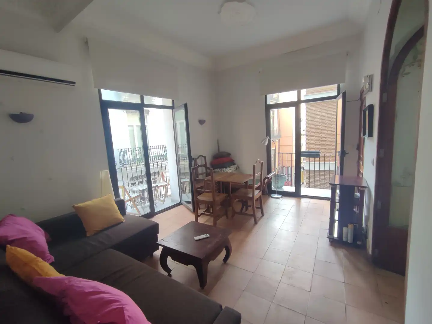 Vista exterior de Piso en venta en Valencia con Aire acondicionado, Amueblado y Balcón