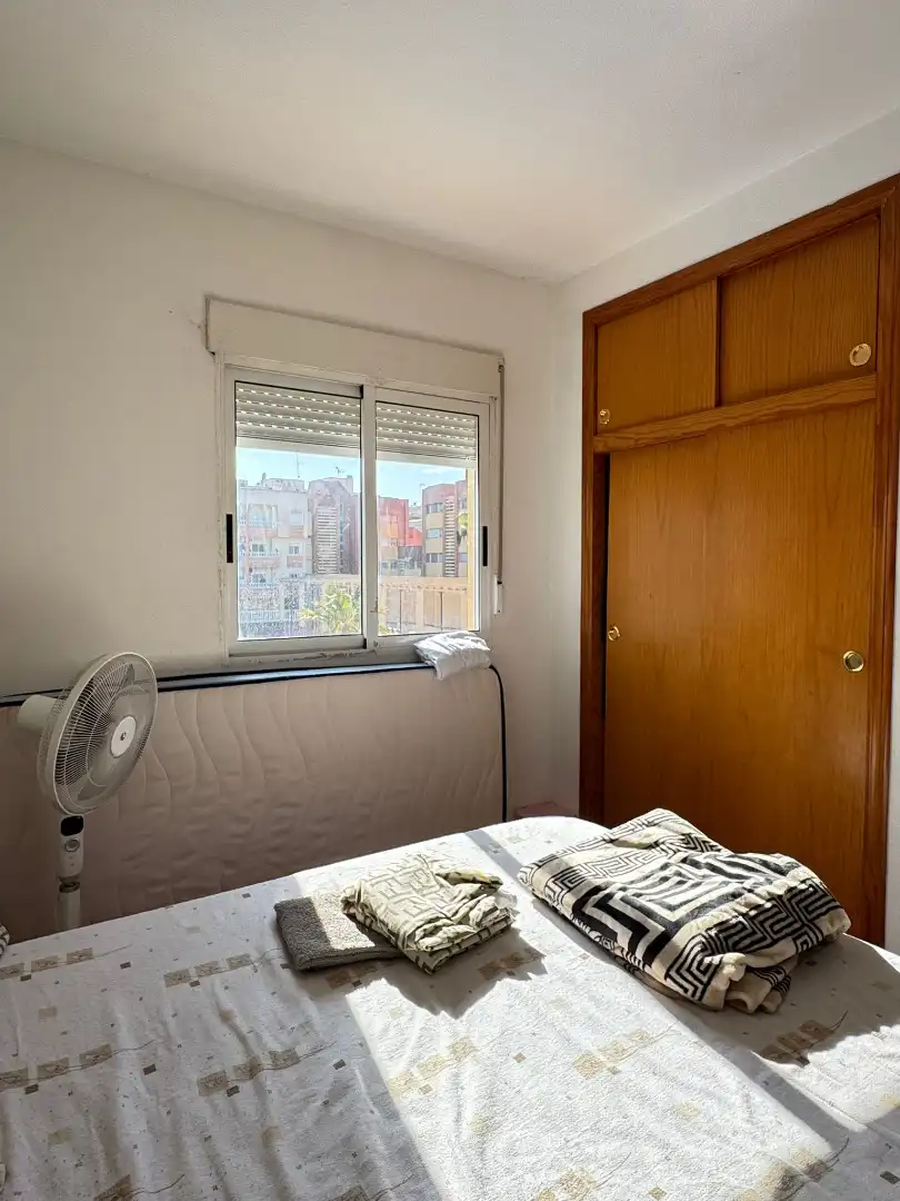 Schlafzimmer von Wohnung zum Verkauf in Torrevieja mit Balkon und Gemeinschaftspool