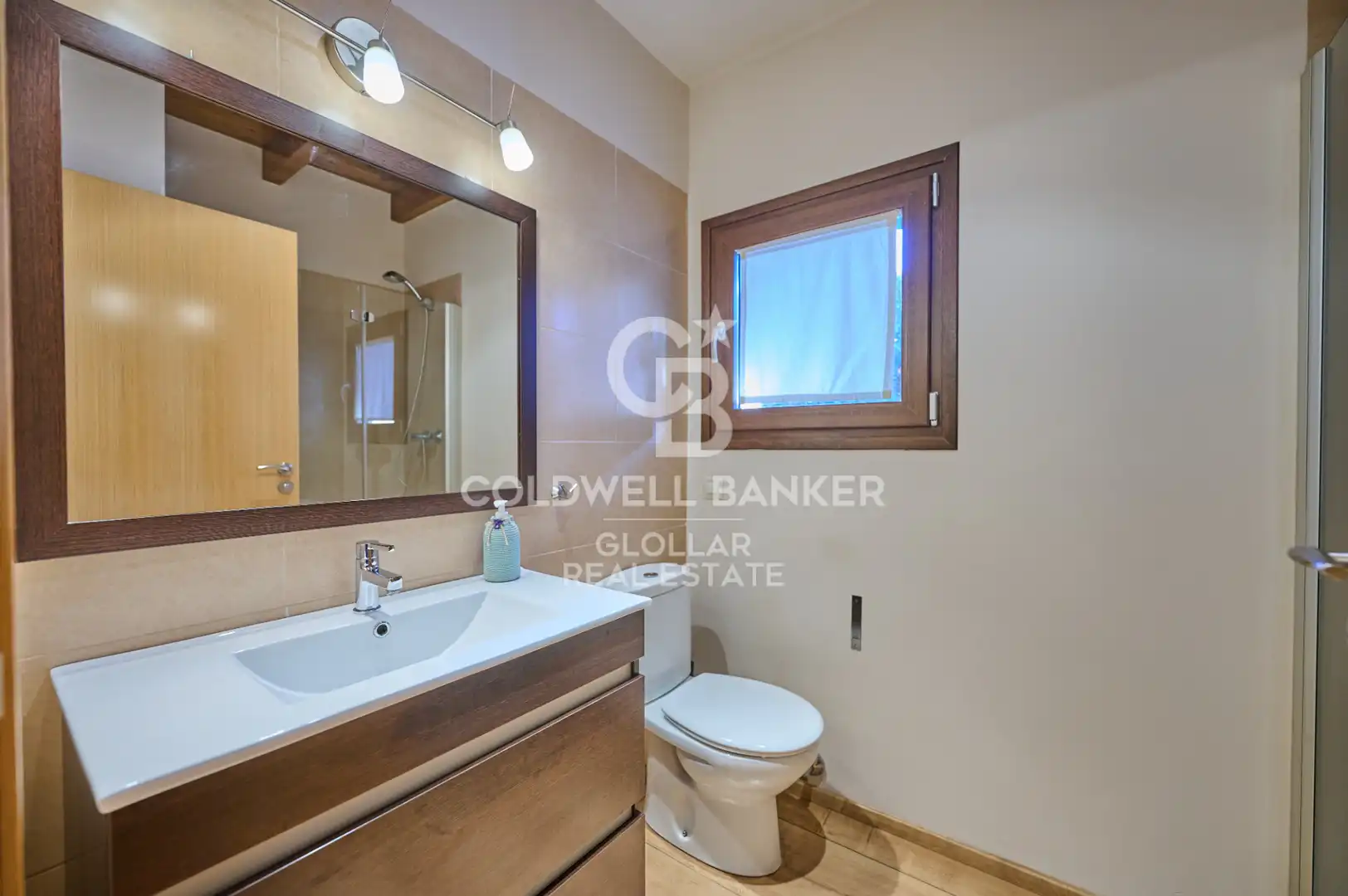 Bathroom of Houses for sale in Das  with Heating, Private garden and Parquet flooring