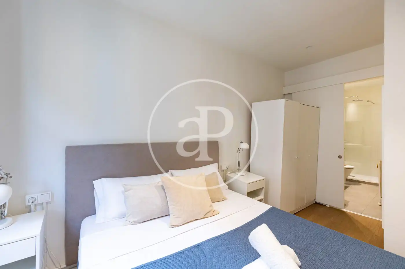 Habitación de Piso en venta en Barcelona con Calefacción, Amueblado y Balcón