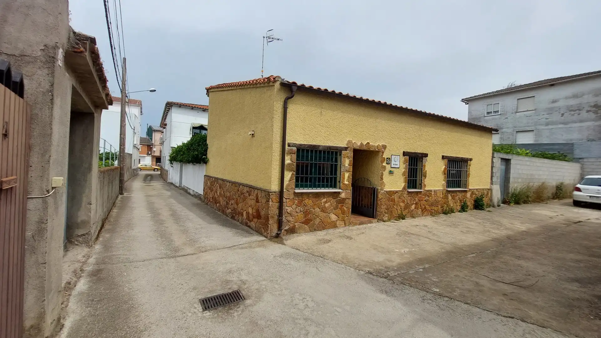 Vista exterior de Casa o chalet en venta en Zarza de Granadilla con Aire acondicionado, Calefacción y Amueblado