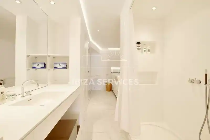 Appartamento con piscina in affitto a Marina Botafoc - Platja de Talamanca, imagen 5