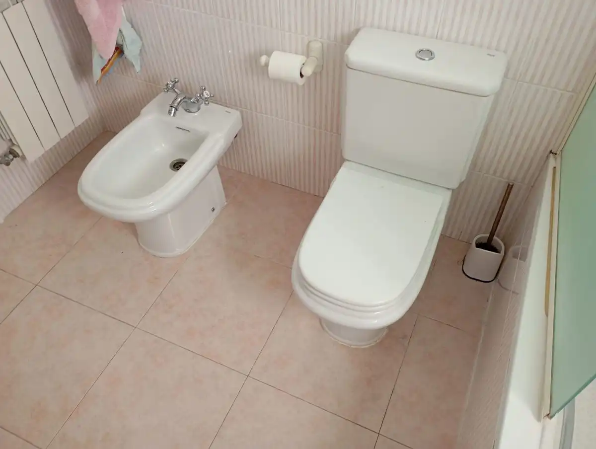 Badezimmer von Haus oder Chalet zum Verkauf in Valdepeñas mit Klimaanlage, Heizung und Terrasse
