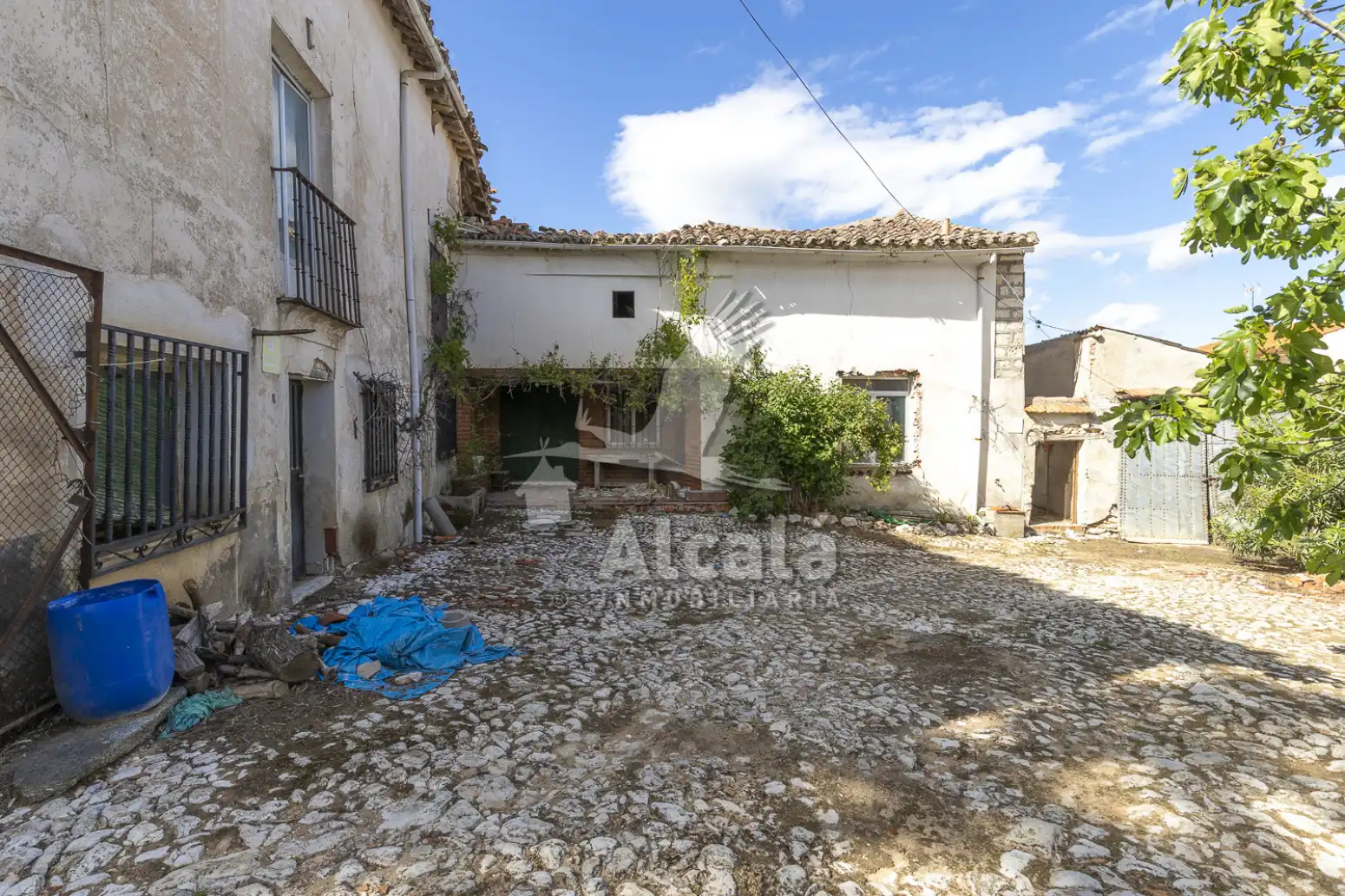 Exterior view of Residential for sale in Santorcaz