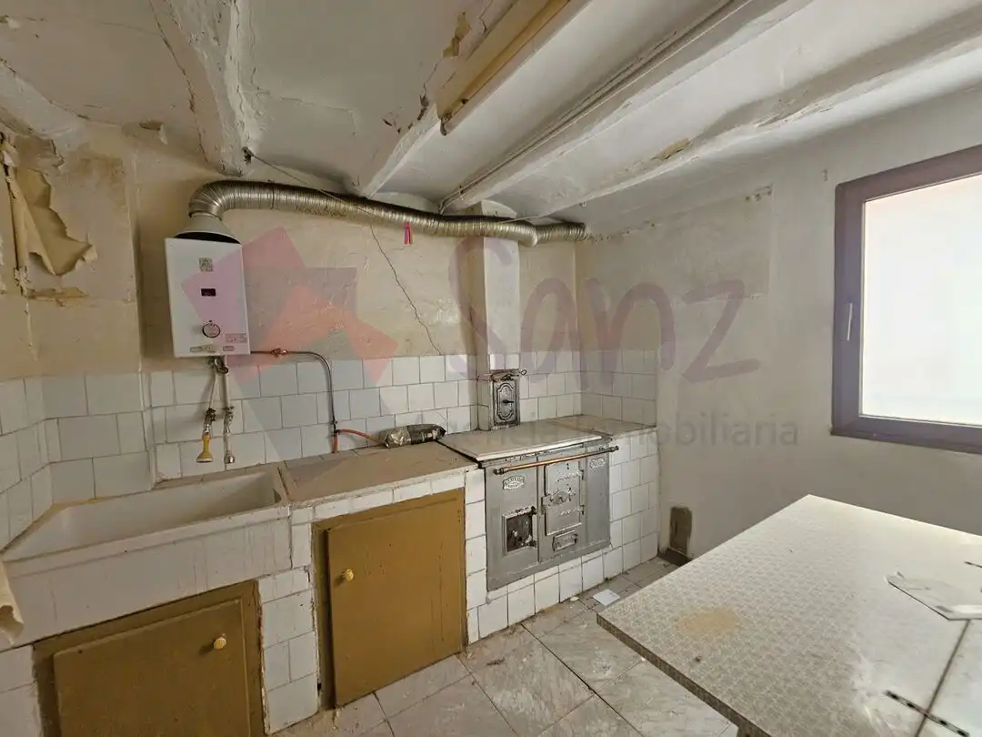 Kitchen of Buildings for sale in Lardero