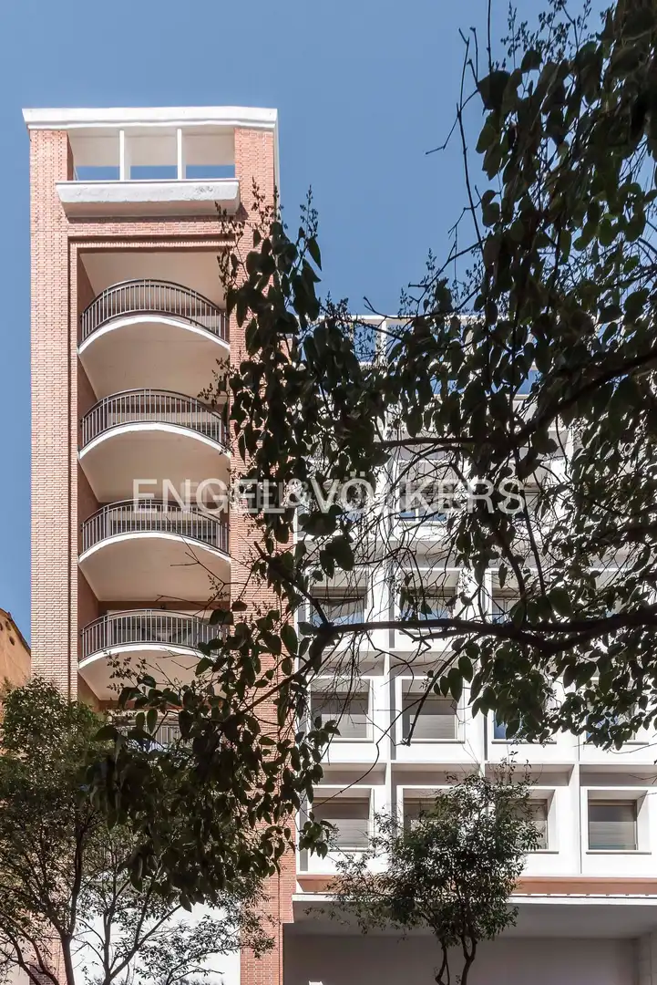 Vista exterior de Piso de alquiler en Madrid con Aire acondicionado, Calefacción y Piscina