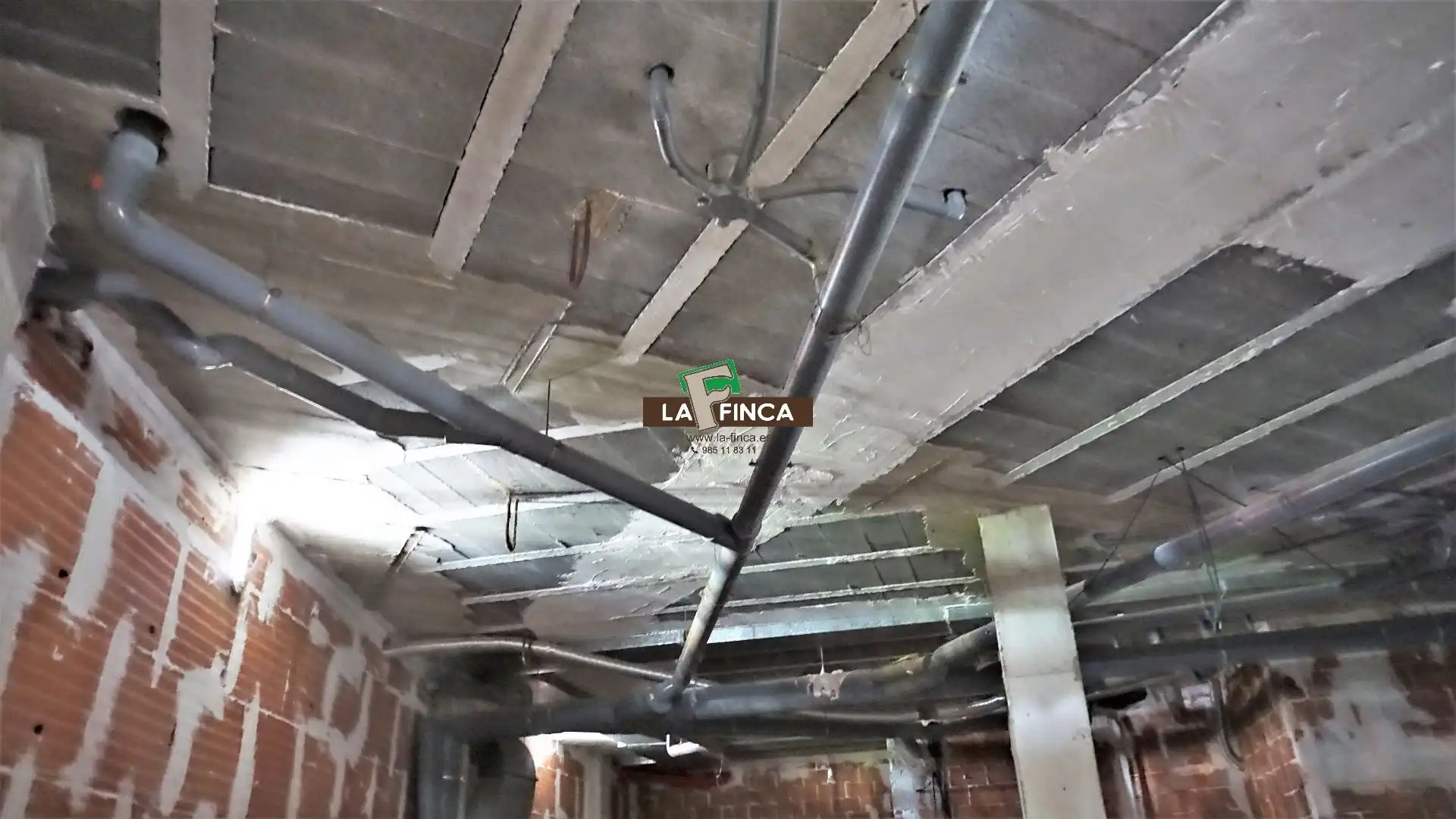 Local en venta en Langreo con Terraza
