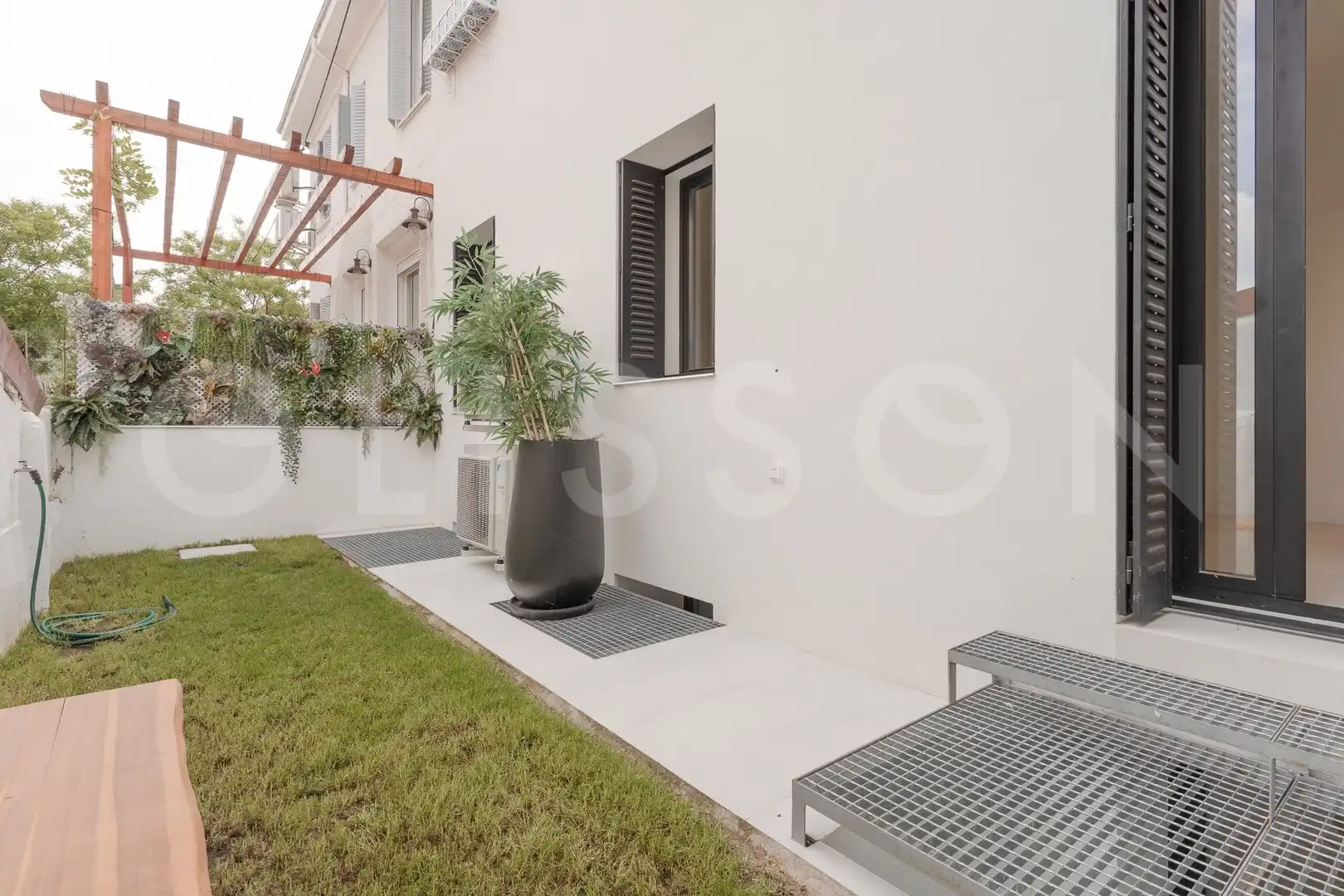 Terrace of Houses for sale in Madrid  with Air Conditioner, Heating and Private garden