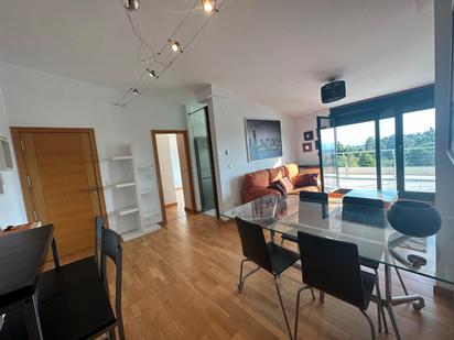 Sala d'estar de Àtic en venda en Boqueixón amb Calefacció, Terrassa i Traster