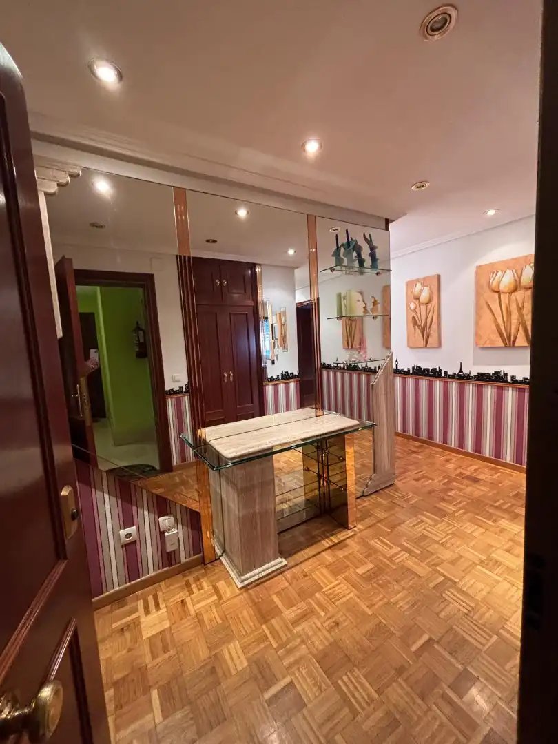 Piso en venta en Gijón  con Calefacción, Parquet y Trastero