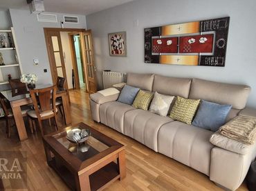 Piso con ascensor en venta en Calle Jaén