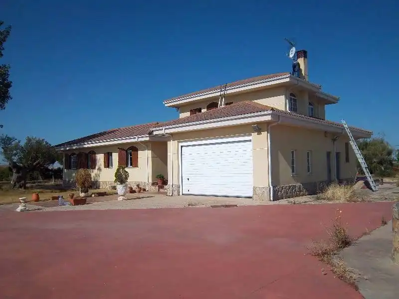Houses for rent in Área Rural