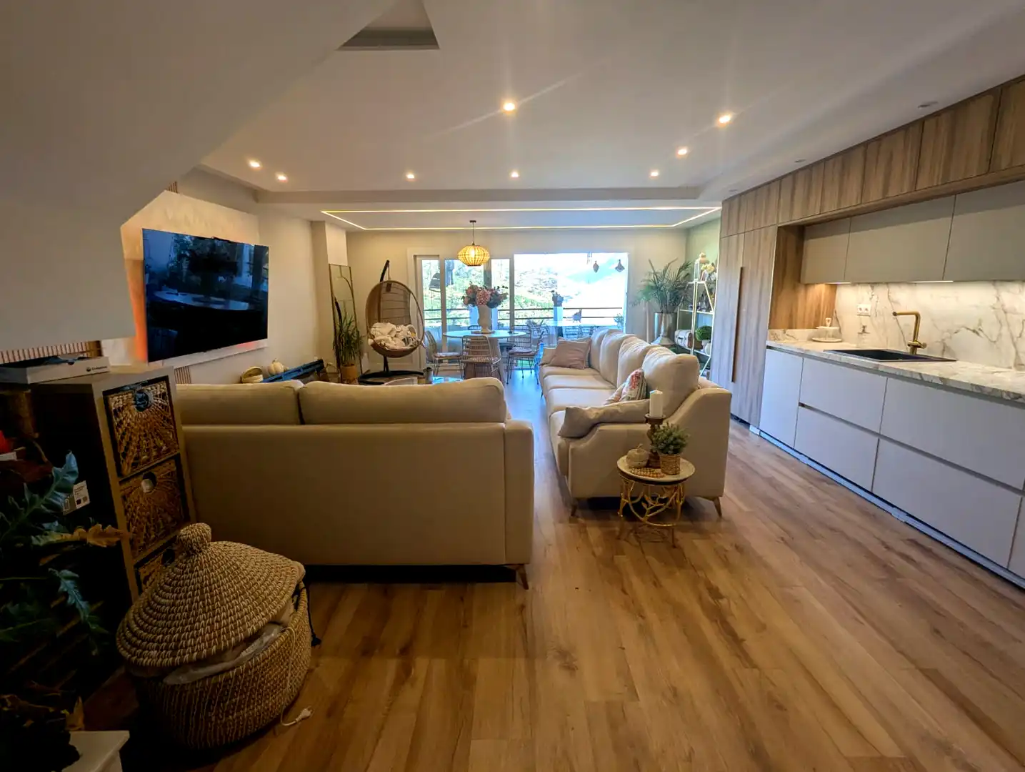 Terraced house with balcony to rent in Cerro de las Viñas 10