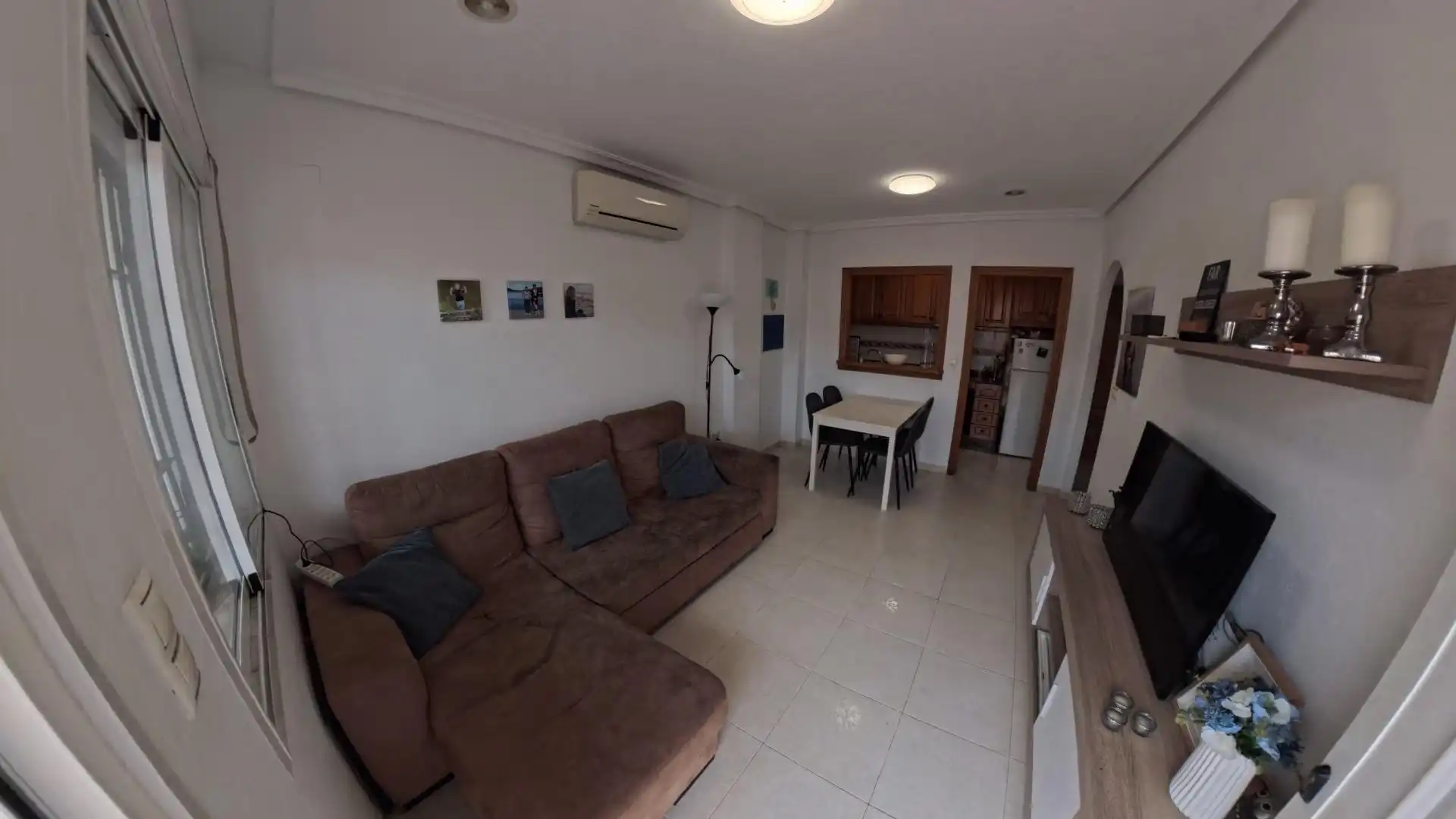 Sala d'estar de Planta baixa en venda en Torrevieja amb Aire condicionat, Terrassa i Moblat