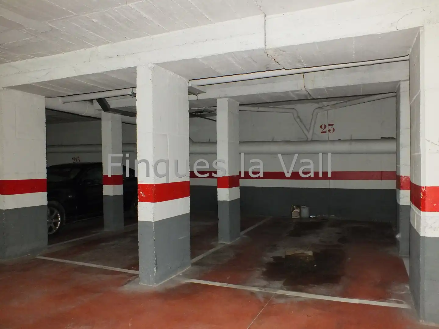 Parking de Piso en venta en Vic con Calefacción y Horno